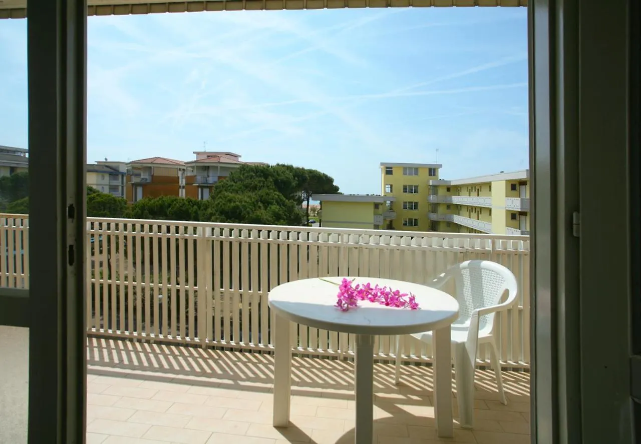 Sanian Villa Bibione 0*,  İtalya